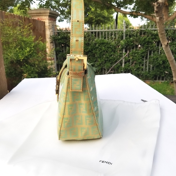 Absolutely Gorgeous Fendi Zucchino FF y2k small mama Baguette purse - Picture 10 of 16